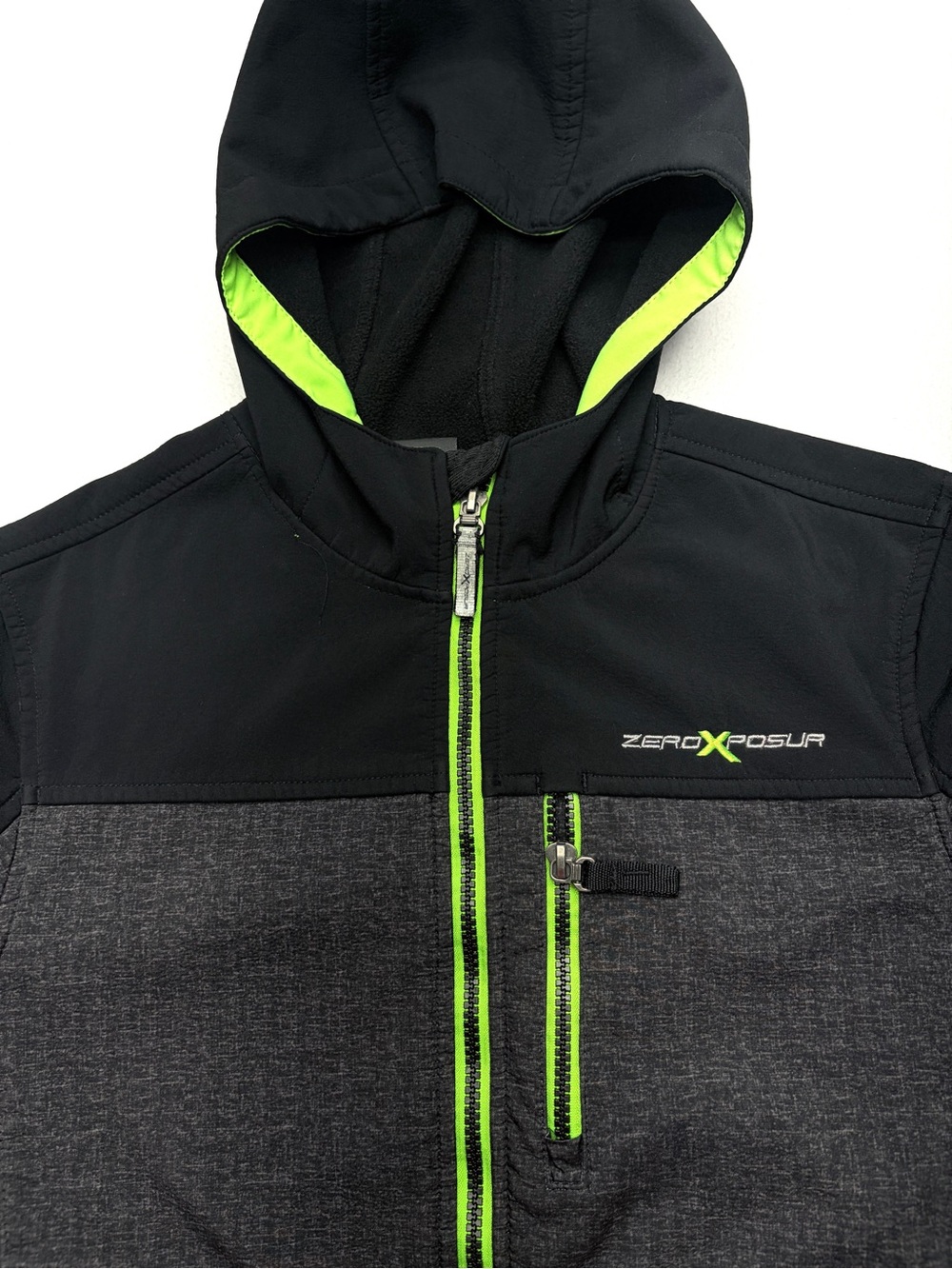 ZeroXposur Boys Softshell Jacket Size 18/20 Black Gray Neon Hooded Rain